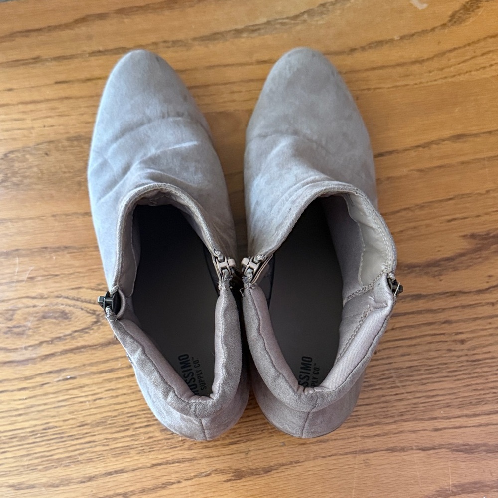 Mossimo tan booties